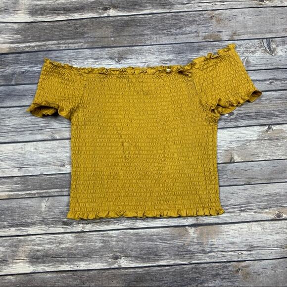 Justify smocked off shoulder top - Picture 3 of 3